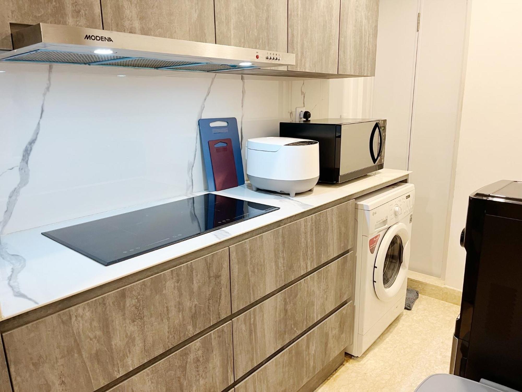 Gold Coast Pik Sea View Apartments By Longesuites Jakarta Rom bilde