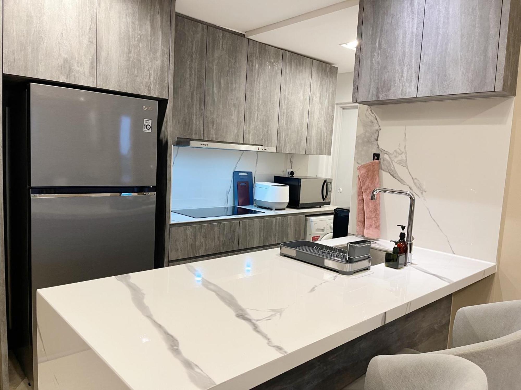 Gold Coast Pik Sea View Apartments By Longesuites Jakarta Rom bilde