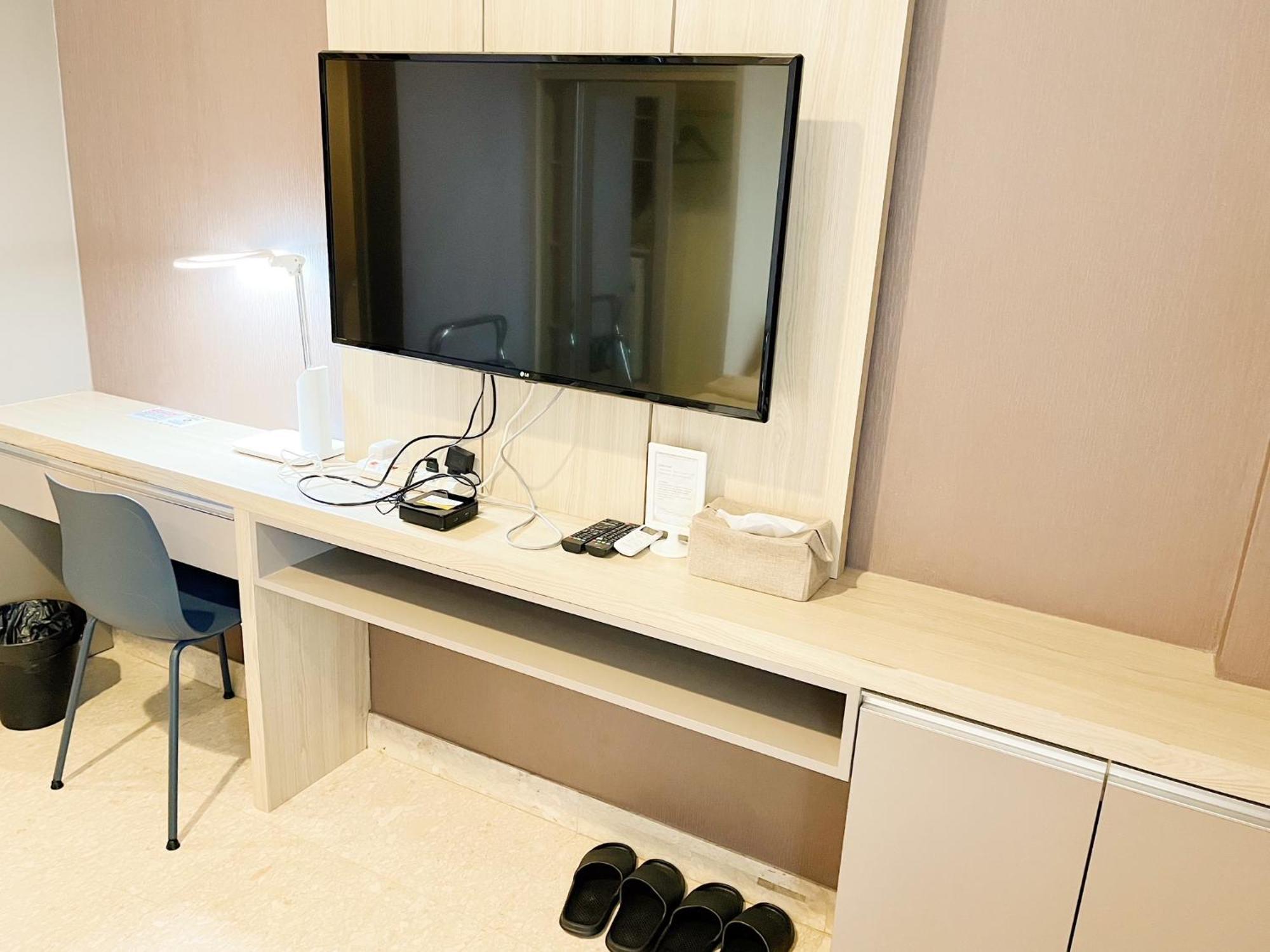 Gold Coast Pik Sea View Apartments By Longesuites Jakarta Rom bilde