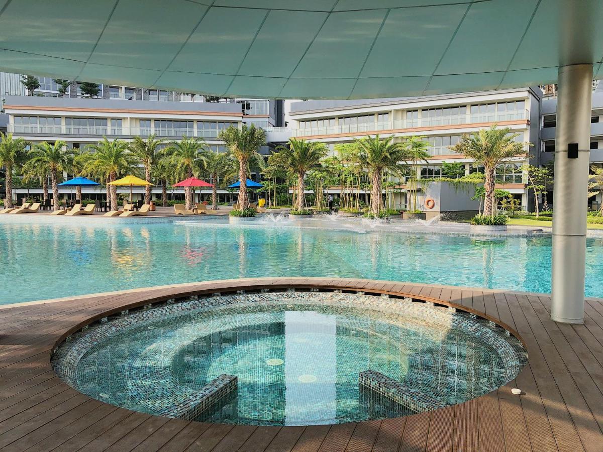 Gold Coast Pik Sea View Apartments By Longesuites Jakarta Eksteriør bilde